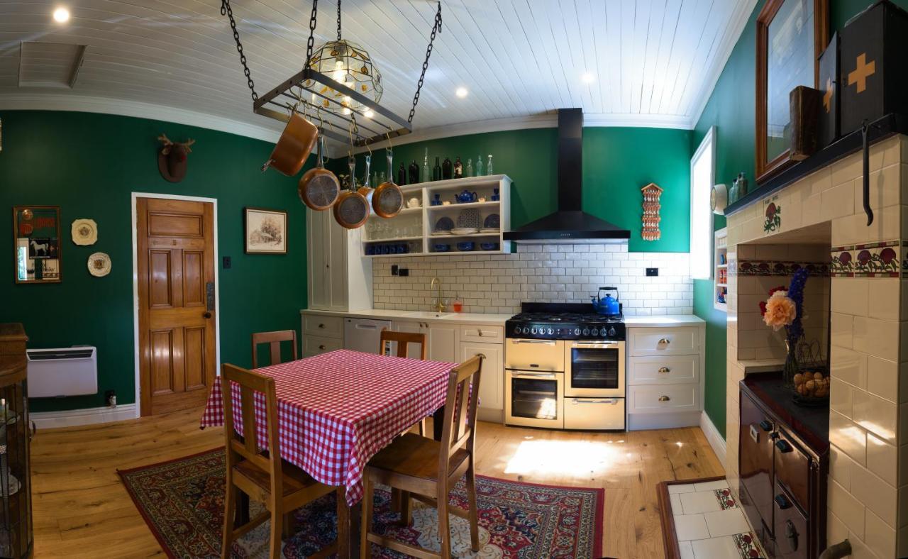 The Ferry Bed & Breakfast Queenstown Exterior foto